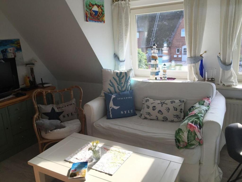 With 2 Bedrooms